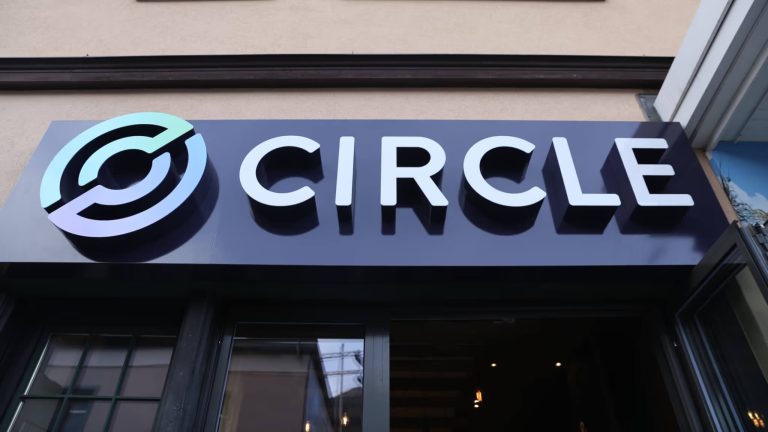 Circle Secures $1.1 Billion in Major IPO, Pricing Shares at $31