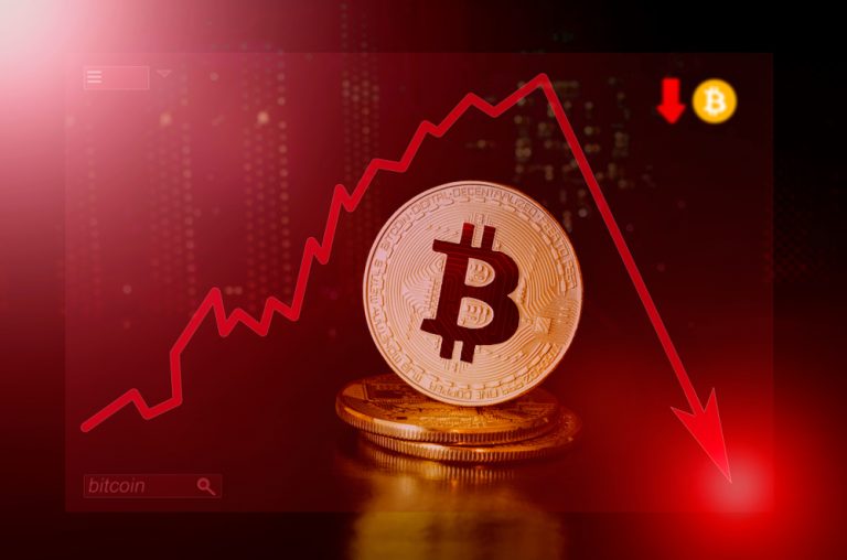 Bitcoin Price Outlook: BTC Faces Potential Decline as ETF Demand Fades